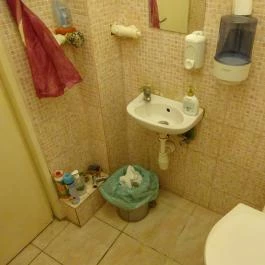 Lilaköd Könyveskávézó Budapest - Mosdó