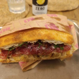 LIO Schiacciata, Budapest - Étel/ital