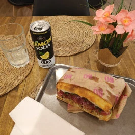 LIO Schiacciata, Budapest - Étel/ital