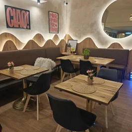 LIO Schiacciata, Budapest - Belső