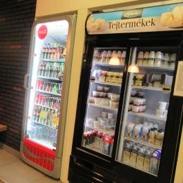 Lipóti Pékség & Kávézó - Corvin Plaza Budapest - Belső