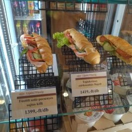 Lipóti Pékség - Csepel Pláza Budapest - Étel/ital