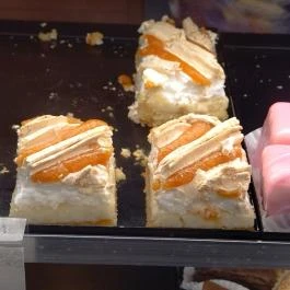 Lipóti Pékség - Gazdagrét Budapest - Étel/ital