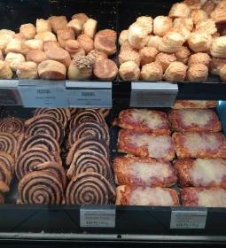 Lipóti Pékség & Kávézó - Karinthy Frigyes út