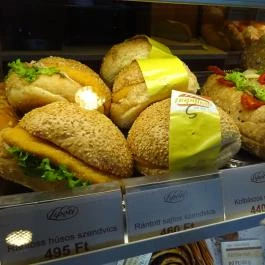Lipóti Pékség & Kávézó - Babér utca Budapest - Étel/ital