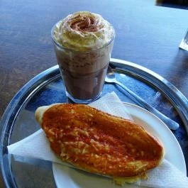 Lipóti Pékség & Kávézó - Bajcsy-Zsilinszky út Budapest - Belső