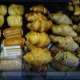 Lipóti Pékség & Kávézó - Bajcsy-Zsilinszky út Budapest - Étel/ital