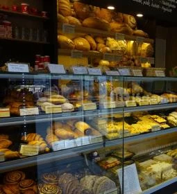 Lipóti Pékség & Kávézó - Bécsi út