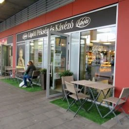 Lipóti Pékség & Kávézó - Békásmegyeri Piac Budapest - Külső kép