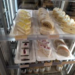 Lipóti Pékség & Kávézó - Békásmegyeri Piac Budapest - Étel/ital