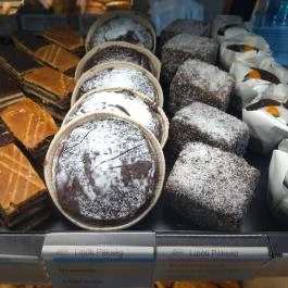 Lipóti Pékség & Kávézó - Békásmegyeri Piac Budapest - Étel/ital