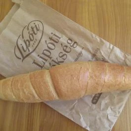 Lipóti Pékség & Kávézó, Cegléd - Étel/ital