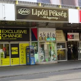 Lipóti Pékség & Kávézó - Blaha Lujza tér Budapest - Külső kép