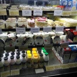 Lipóti Pékség & Kávézó - Blaha Lujza tér Budapest - Étel/ital