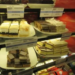 Lipóti Pékség & Kávézó - Blaha Lujza tér Budapest - Étel/ital