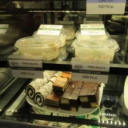 Lipóti Pékség & Kávézó - Blaha Lujza tér Budapest - Étel/ital