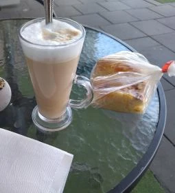 Lipóti Pékség & Kávézó - Heltai Jenő tér