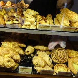 Lipóti Pékség & Kávézó - Keleti Pályaudvar Budapest - Étel/ital