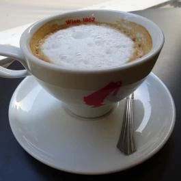 Lipóti Pékség & Kávézó - Keleti Pályaudvar Budapest - Étel/ital