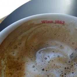 Lipóti Pékség & Kávézó - Keleti Pályaudvar Budapest - Étel/ital