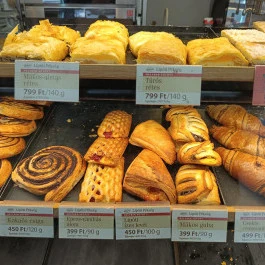 Lipóti Pékség és Kávézó - Királyerdő Budapest - Étel/ital