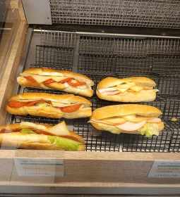 Lipóti Pékség és Kávézó - Királyerdő