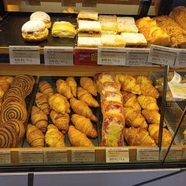 Lipóti Pékség és Kávézó - Miklós utca Budapest - Étel/ital