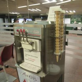 Lipóti Pékség & Kávézó - Népliget Budapest - Belső