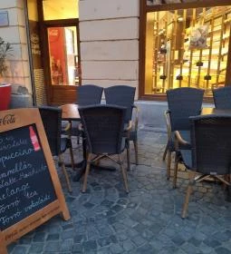 Lipóti Pékség & Kávézó