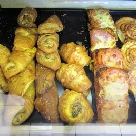 Lipóti Pékség & Kávézó - Vörösvári út, Budapest - Étel/ital