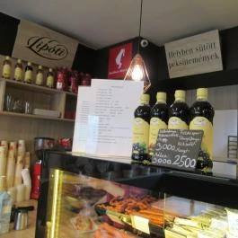 Lipóti Pékség & Kávézó - Vörösvári út, Budapest - Belső