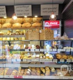 Lipóti Pékség & Kávézó - Vörösvári út