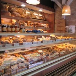 Lipóti Pékség & Kávézó - Mester utca Budapest - Étel/ital