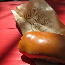 Lipóti Pékség & Kávézó - Mester utca Budapest - Étel/ital