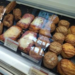 Lipóti Pékség & Kávézó - Mester utca Budapest - Étel/ital