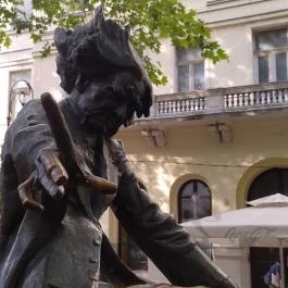 Liszt Ferenc szobra Budapest - Egyéb