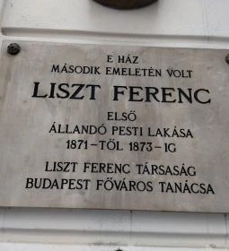 Liszt Ferenc szobra - Nádor utca