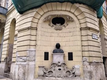 Liszt Ferenc szobra - Nádor utca Budapest