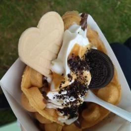 Lokomotive Mozgóbüfé, Hegykő - Étel/ital