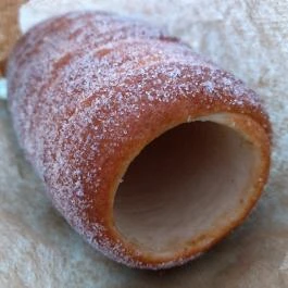 Lokomotive Mozgóbüfé, Hegykő - Étel/ital