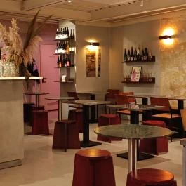 BAR LOLA, Budapest - Belső