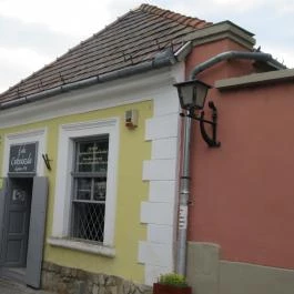 Lola Cukrászda Szentendre - Külső kép