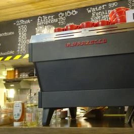 London Coffee Society Budapest - Belső