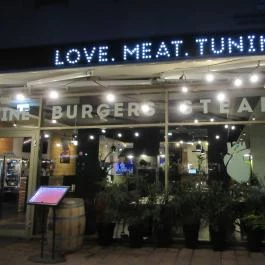 Love Meat Tuning, Budapest - Külső kép