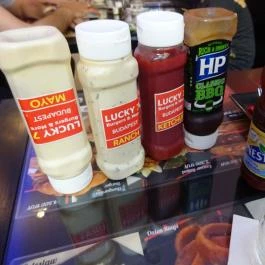 Lucky 7 Burgers & More Budapest - Étel/ital