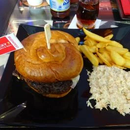 Lucky 7 Burgers & More Budapest - Étel/ital