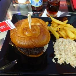 Lucky 7 Burgers & More Budapest - Étel/ital