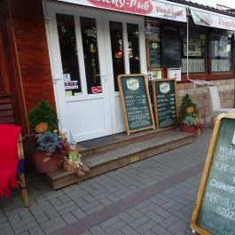Lucky Pub, Siófok - Külső kép