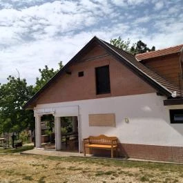 Lukácsy Pince Monor - Külső kép