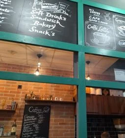 Luki Falatozója - Fény utcai piac